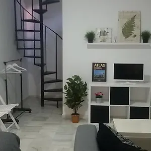 https://apartamentos-calle-eduardo-ocon.es-andalucia.com