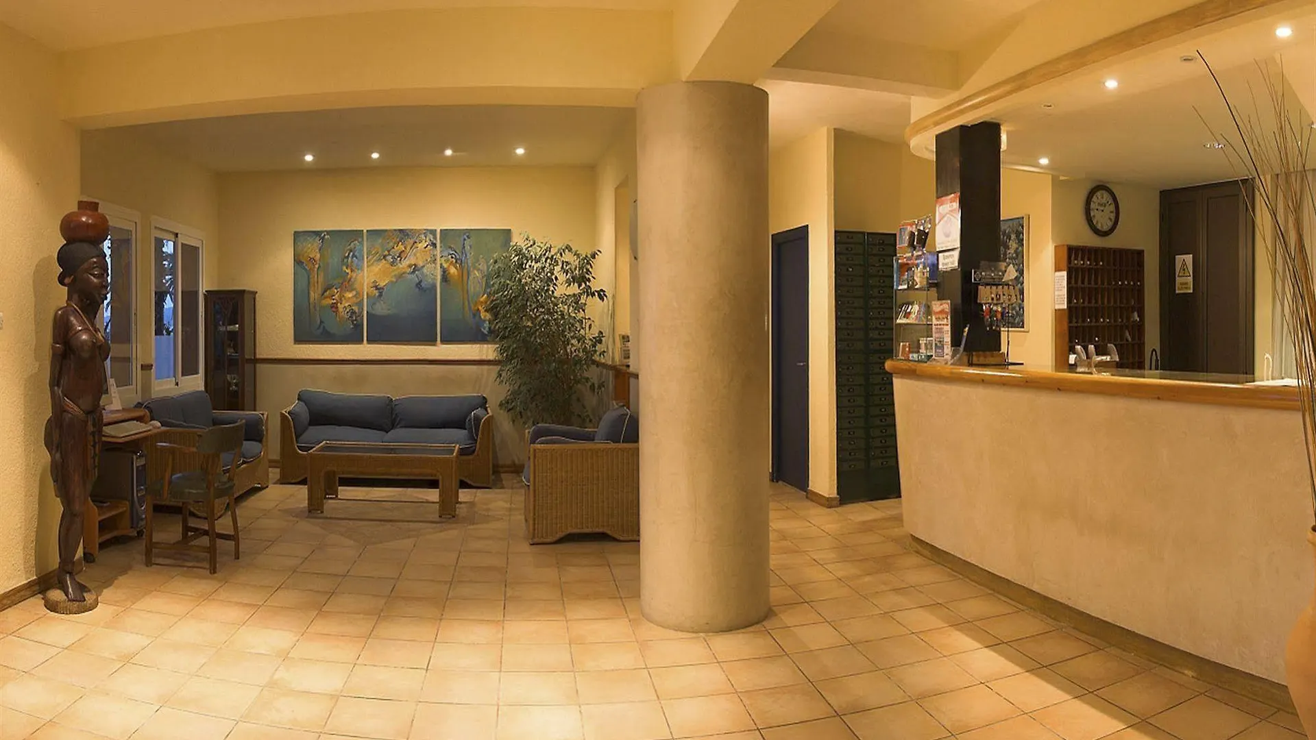 Hotel Figueretes İbiza Kenti 0*,
